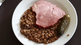 Novoroční čočka s uzeným