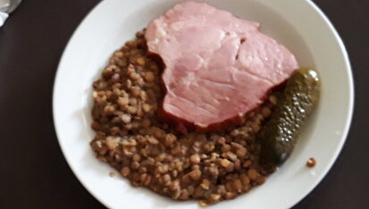 Novoroční čočka s uzeným