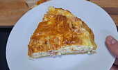 Slaný sýrovo-šunkový koláč