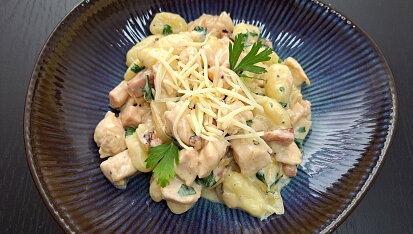Krémové gnocchi s kuřecím masem a slaninou