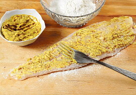 Rybí filet s bramborovo‑hráškovou kaší