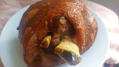 Křupavé koleno z horkovzdušné trouby (Crispy pata)