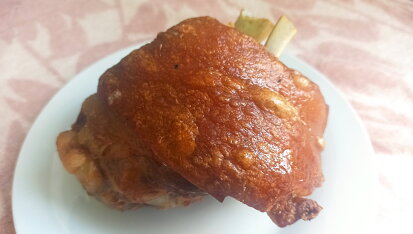 Křupavé koleno z horkovzdušné trouby (Crispy pata)