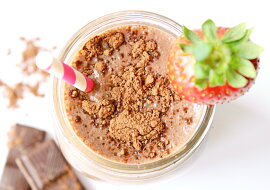 Čokoládové smoothie s jahodami