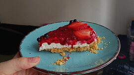 Nepečený cheesecake s ovocem