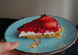 Nepečený cheesecake s ovocem