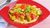 Penne s cuketou a olivami
