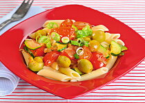 Penne s cuketou a olivami