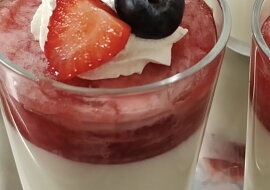 Panna cotta s jahodami (Moc dobré 😊)