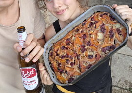 Bublanina - nadýchaná - s jakýmkoli ovocem (A takovouhle pecku jsem nemohl neposdílet s rodinou a milými 😉😵🥹)