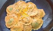 Rychlé tortellini ve smetanovo-pestové omáčce