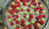 Clafoutis s angreštem a malinami
