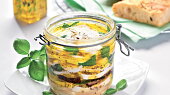 Nakládaná mozzarella s bylinkovou focacciou
