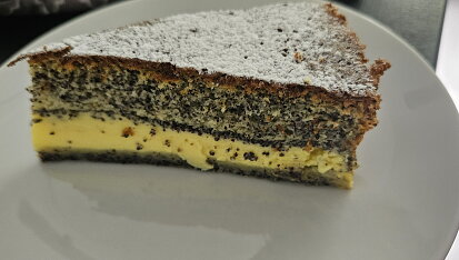 Makové řezy s podivným názvem Čuč na drát
