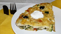 Španělská vaječná tortilla s olivami a sýrem