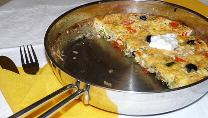 Španělská vaječná tortilla s olivami a sýrem