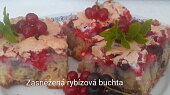 Zasněžená rybízová buchta - báječná a rychlá (Zasněžená rybízová buchta podle receptu)