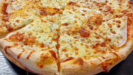 Domácí šunková pizza