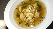 Česnečka se sýrem - recept od babičky
