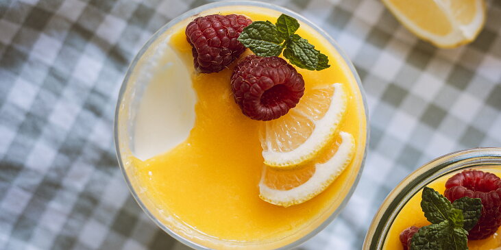 Panna cotta z podmáslí s citronovým krémem podle Míši Landové