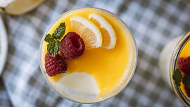 Panna cotta z podmáslí s citronovým krémem podle Míši Landové