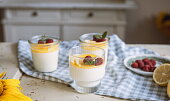 Panna cotta z podmáslí s citronovým krémem podle Míši Landové