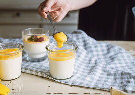 Panna cotta z podmáslí s citronovým krémem podle Míši Landové
