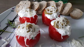 Plněná rajčata tvarohovou pomazánkou