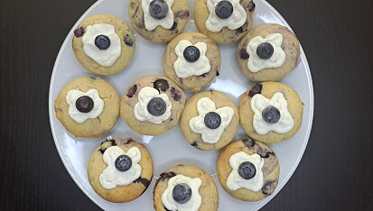 Borůvkové muffiny z kefírového těsta