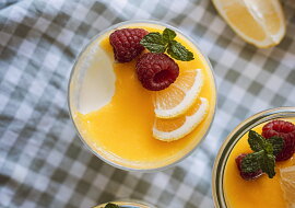 Panna cotta z podmáslí s citronovým krémem podle Míši Landové