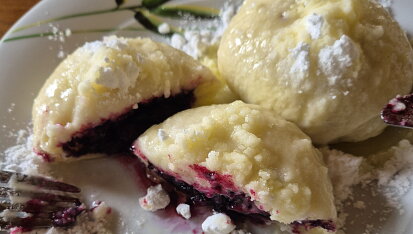 Babiččiny kynuté borůvkové knedlíky, Děkuji za recept, zrovna dneska jsem je dělala a jsou opravdu dobré. I s těstem se dobře pracuje.