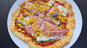 Celozrnná pizza , krásně teňoučká
