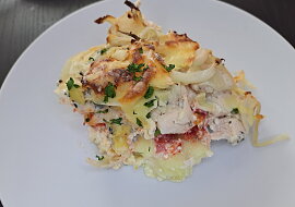 Gnocchi s kuřecím masem  zapečené s hořčičnou smetanou