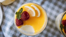 Panna cotta z podmáslí s citronovým krémem podle Míši Landové