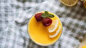 Panna cotta z podmáslí s citronovým krémem podle Míši Landové
