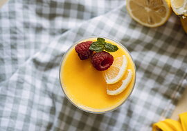 Panna cotta z podmáslí s citronovým krémem podle Míši Landové