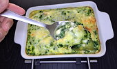 Zapékané kuřecí kousky se špenátem a feta sýrem