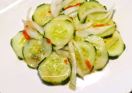 Okurkový salát s chilli