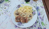 Vepřová panenka s pappardelle a hříbky na smetaně