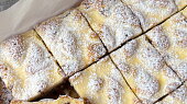 Stracciatella buchta s tvarohem