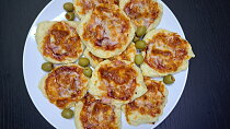 Mini pizzy z tvarohového těsta