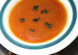 Rajská polévka trochu jinak (Je trochu "iná", ale výborná, jemná od smotany, Masox som vynechala, ale dala libeček)