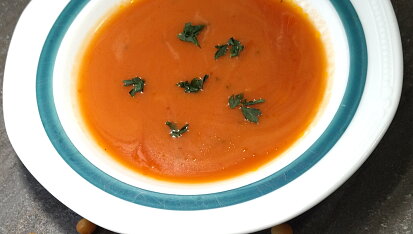 Rajská polévka trochu jinak, Je trochu "iná", ale výborná, jemná od smotany, Masox som vynechala, ale dala libeček