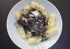 Šišky s mákem z dětské krupičky a jogurtu