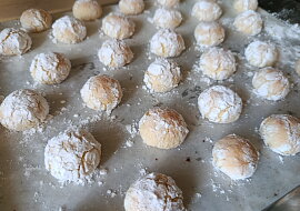 Kokosovo-pomerančové crinkles sušenky