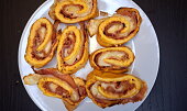Pizza šneky z mozzarellového těsta