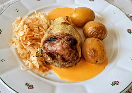 Pečená paprika plněná mletým vepřovým masem