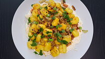 Křupavé gnocchi se slaninou a sýrovým krémem