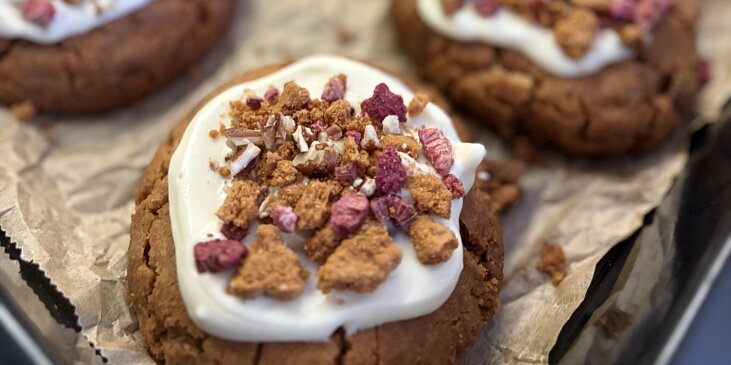 Lotus cookies