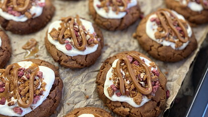 Lotus cookies